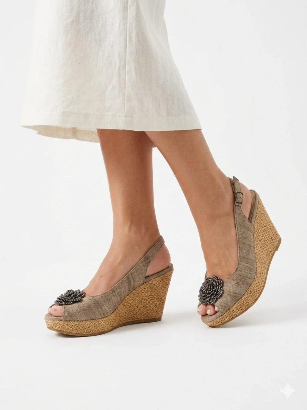 Andrew Geller Linen Rose Peep Toe Slingback Wedge Sandals Earthy Coquette Size 6